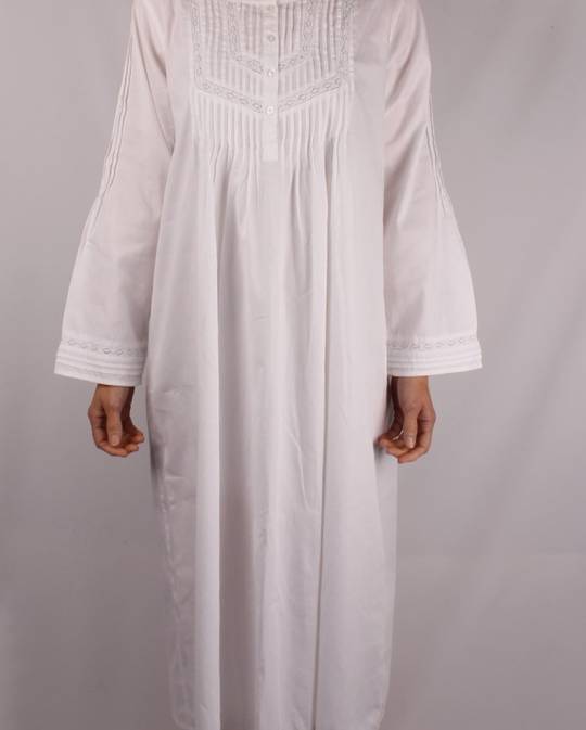 Cotton poplin winter nightie w long sleeves embroidered/pleated yoke white Style:AL/ND-345